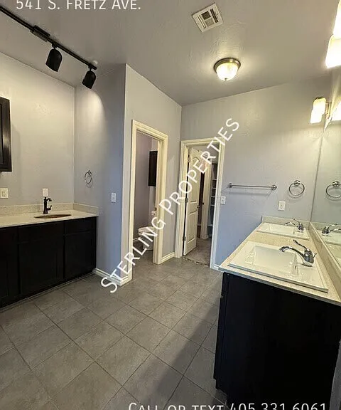 541 S Fretz Ave — Photo 17