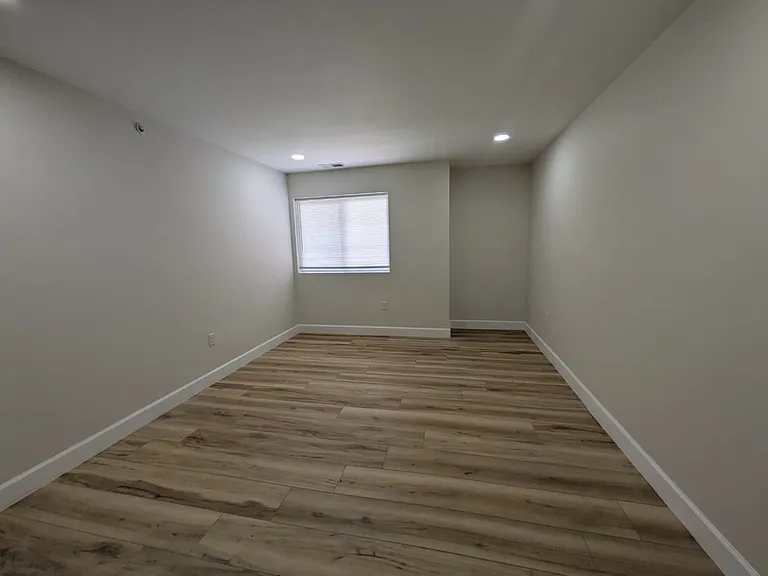44 Warner St #7B — Photo 7