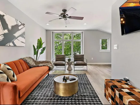 1159 E Kane Pl #A, Milwaukee, WI 53202