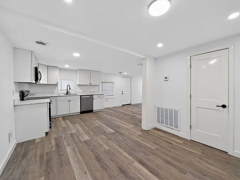 4205 Carroll Ave — Photo 20
