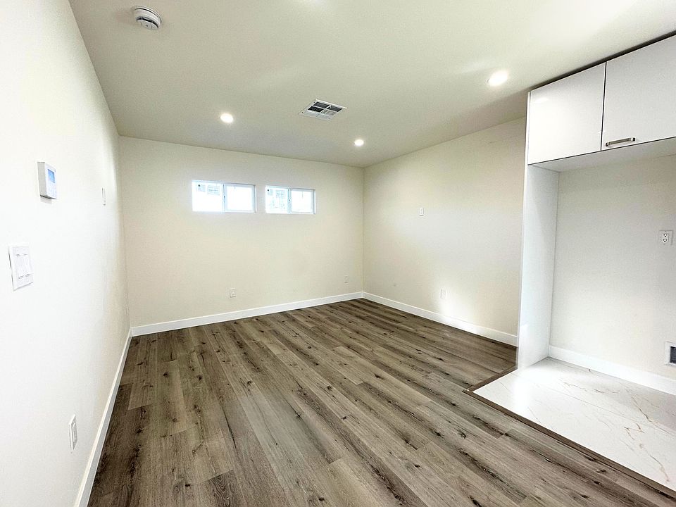 1st image of 8506 Melvin Ave