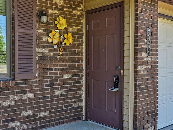 5th image of 2934 Porter Ct SW