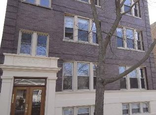 1343 W Grace St APT 2, Chicago, IL 60613