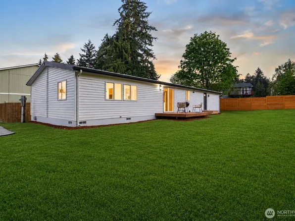 14306 Greenbelt Drive E, Bonney Lake, WA 98391
