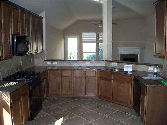 5th image of 1629 Augusta Bend Dr