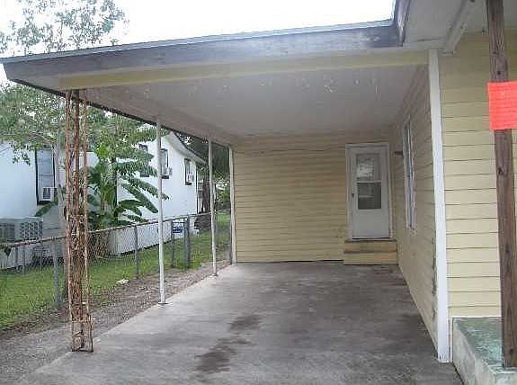2nd image of 725 W Market St