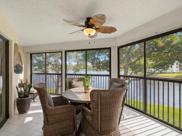 7232 FAIRFAX Drive #205, Tamarac, FL 33321