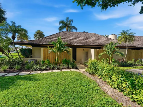 11834 Rene La Coste Pl, Wellington, FL 33414