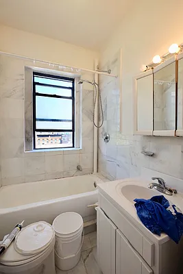 Rented by Keller Williams NYC | media 9
