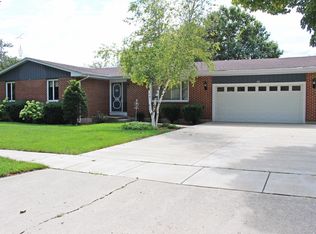 108 Mattek Ave, Dekalb, IL 60115