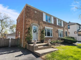 155 E Burlington St, Riverside, IL 60546