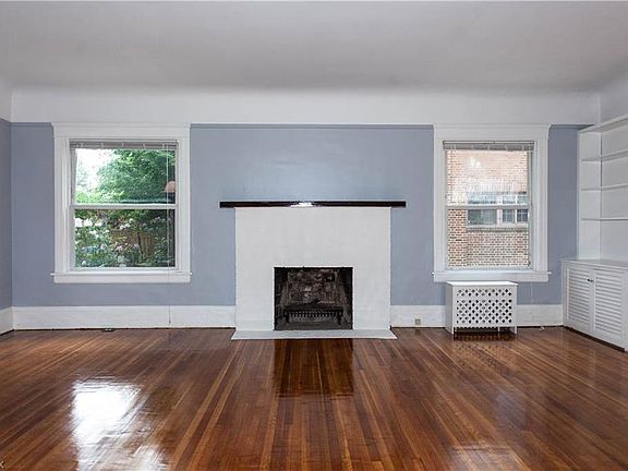 4th image of 1904 Woodward Ave