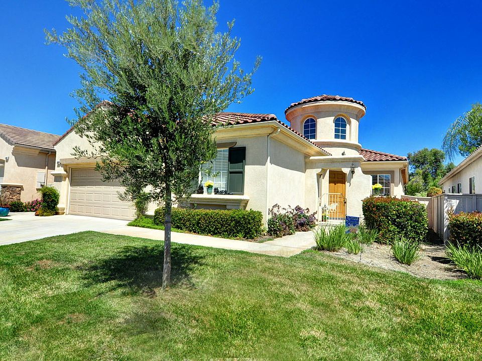 1st image of 29374 Winding Brook Dr