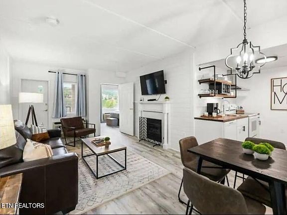 2nd image of 413 Baskins Creek Rd #502