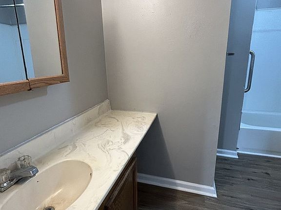 5th image of 1008 S Rouse St