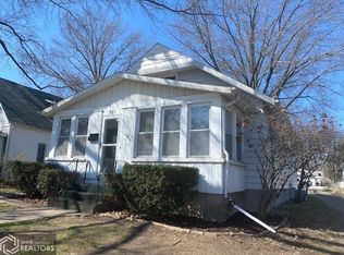 921 S Garfield Ave, Burlington, IA 52601