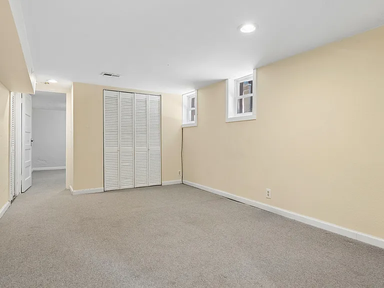 512 Jackson St — Photo 20