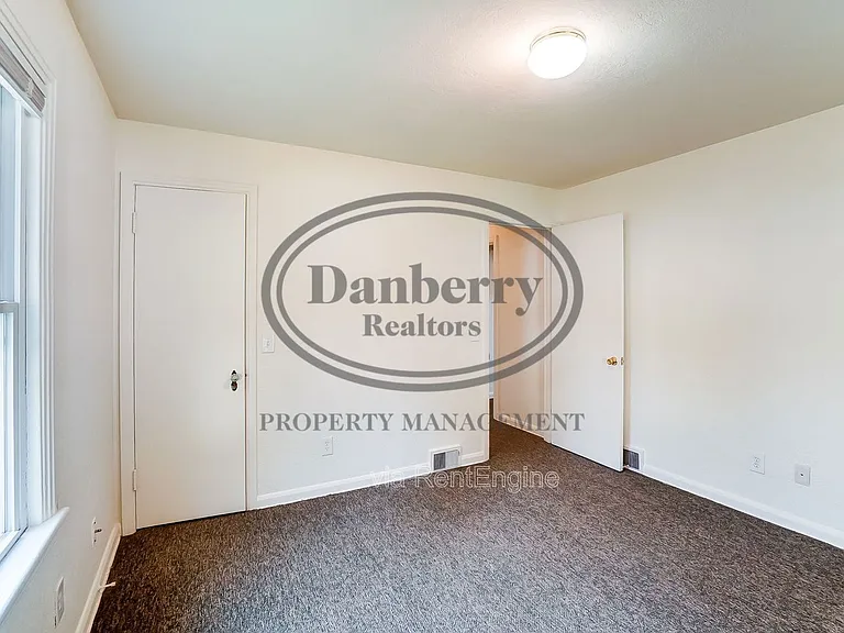 919 Brookley Blvd — Photo 13