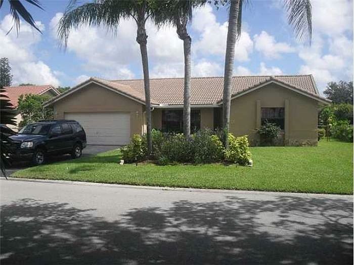 1st image of 11537 NW 19th Dr