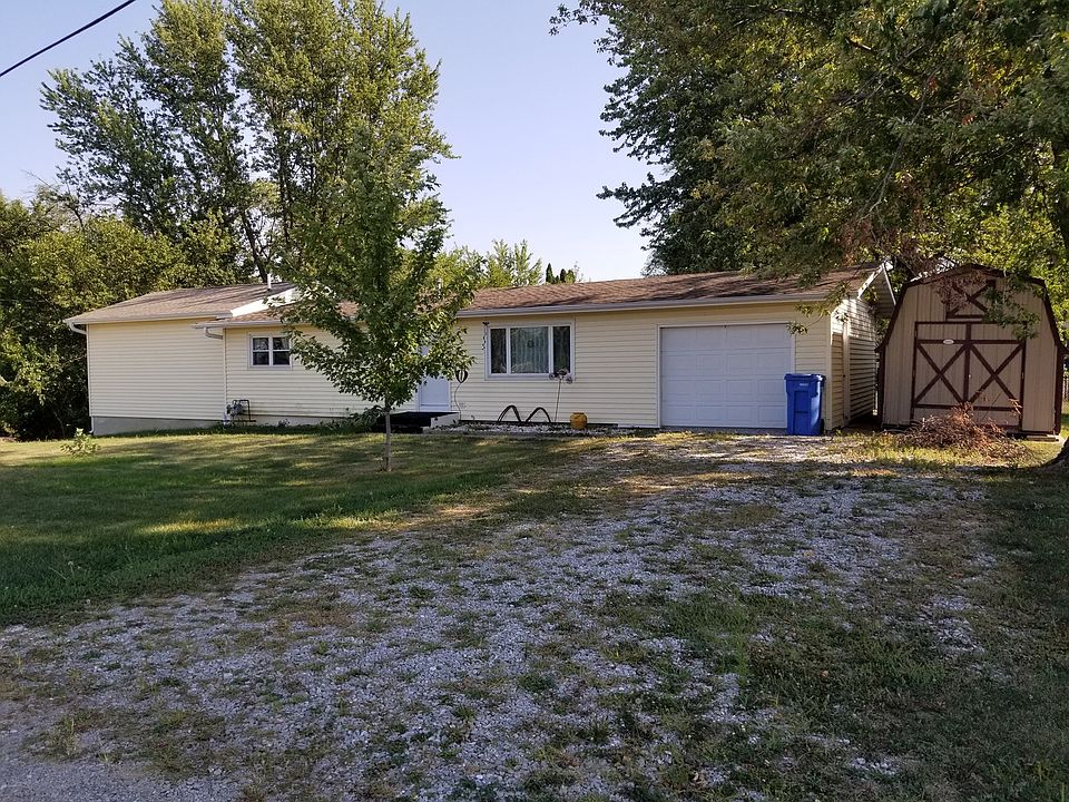 1st image of 126 15th Ave E