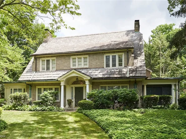 565 N Portage Path, Akron, OH 44303