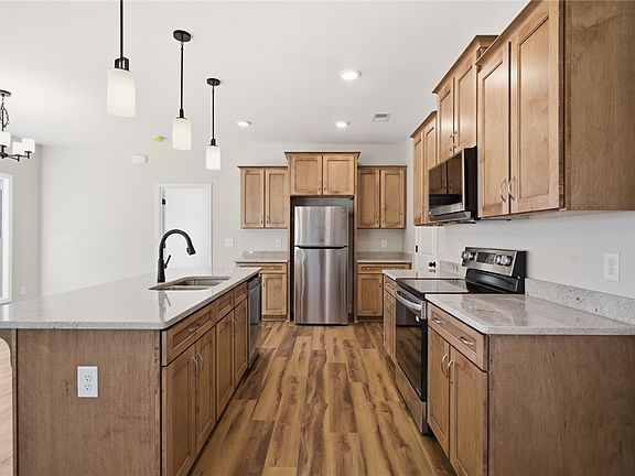 4th image of 333 Oliver Rd