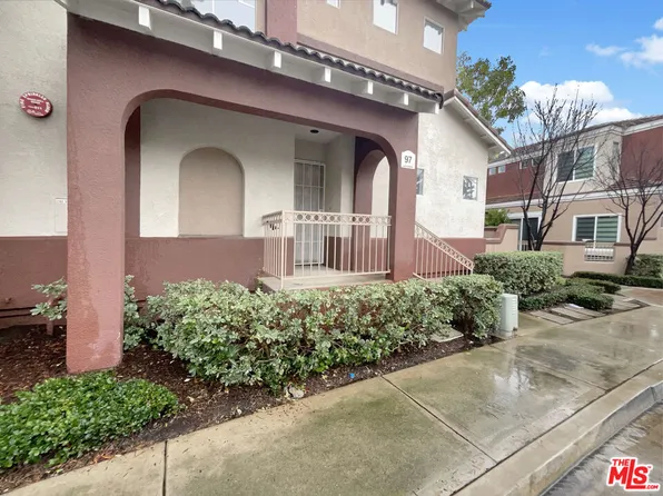 97 Santa Barbara Ct, Foothill Ranch, CA 92610