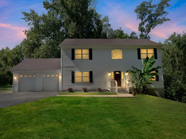 3955 Breezy Point Rd, Chesapeake Beach, MD 20732