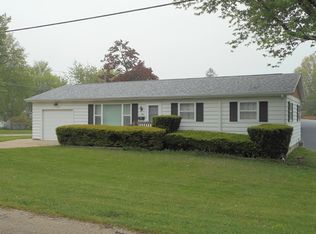 402 NE 2nd Ave, Galva, IL 61434