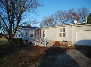 505 Robins Dr, Vine Grove, KY 40175