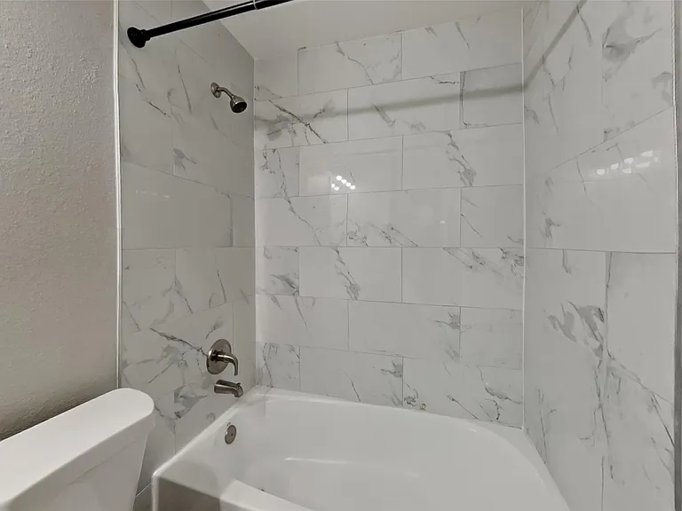 14707 Arbor Trace Ct — Photo 16