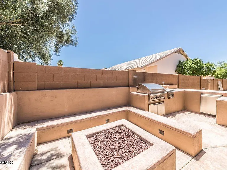 13352 W Alvarado Dr — Photo 20