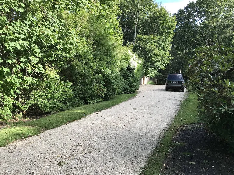 Montauk Hwy — Photo 24