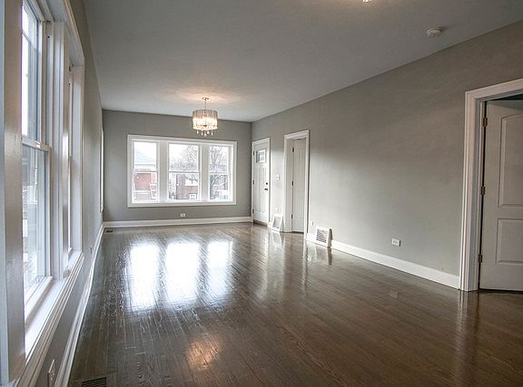 2nd image of 2529 S 56th Ct