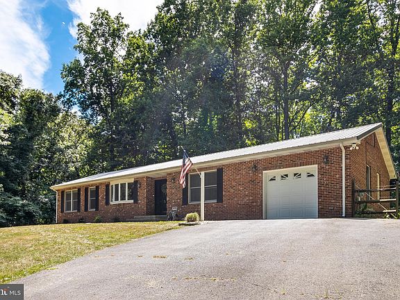 3rd image of 29539 Carol Ln