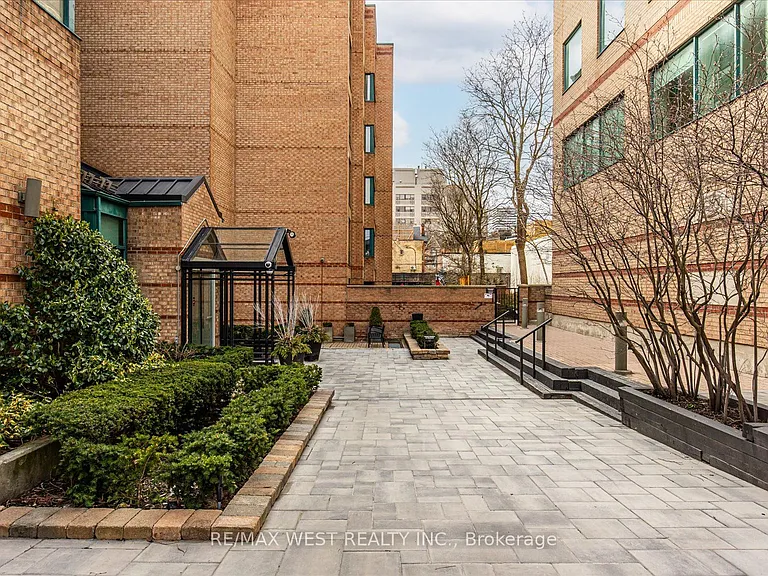 225 Davenport Rd #503 — Photo 33
