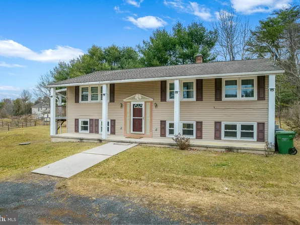 571 Rawhide Dr, Auburn, PA 17922