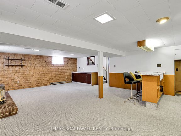 4th image of 116 Old Colony Rd