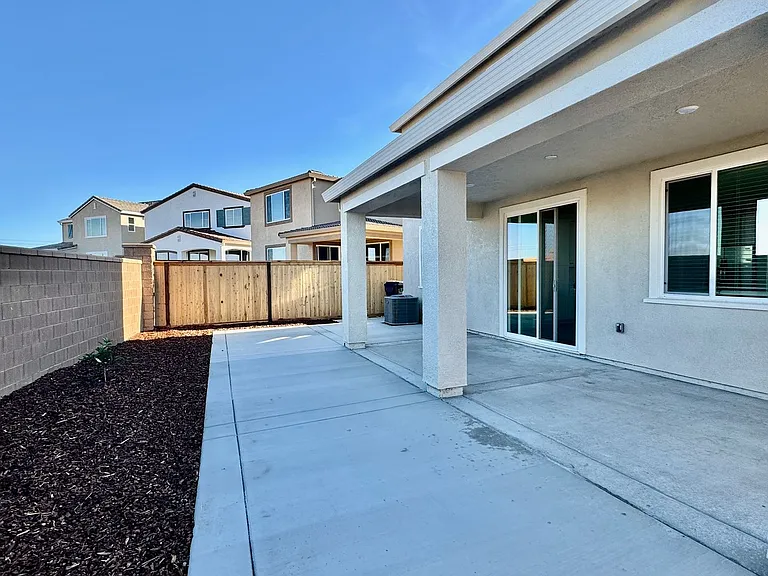 243 Dock Cir — Photo 45