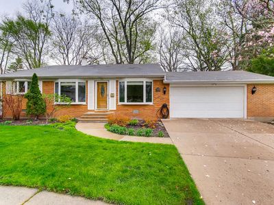 353 N Reynolds Dr, Palatine, IL, 60074