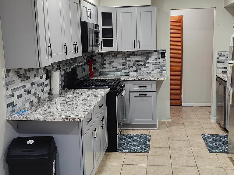 1107 Green Hollow Dr — Photo 12