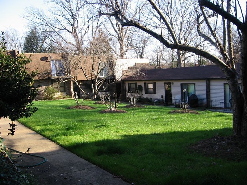 2nd image of 10 Poinsett Ave