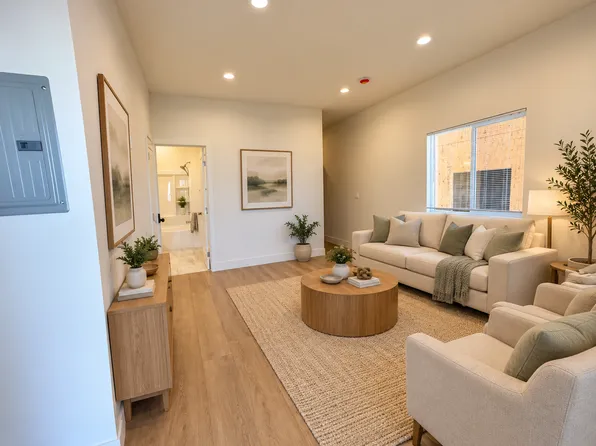 2814 Thornton Ave, Burbank, CA 91504