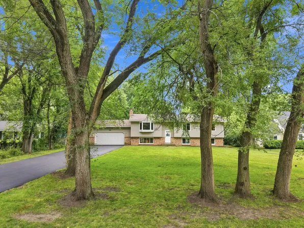 25715 Wild Rose Ln, Shorewood, MN 55331
