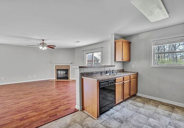 138 Bermuda Lakes Dr — Photo 8