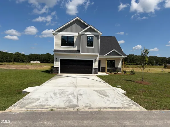 1564 Eastbay Dr, Fayetteville, NC 28312