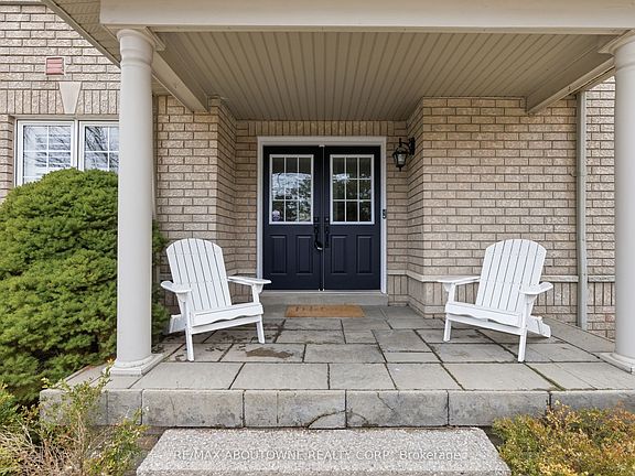 5th image of 5655 Adele Rd