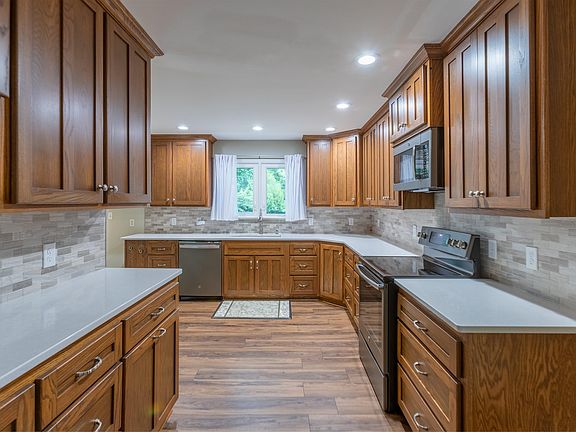 5th image of 108 Countryside Dr