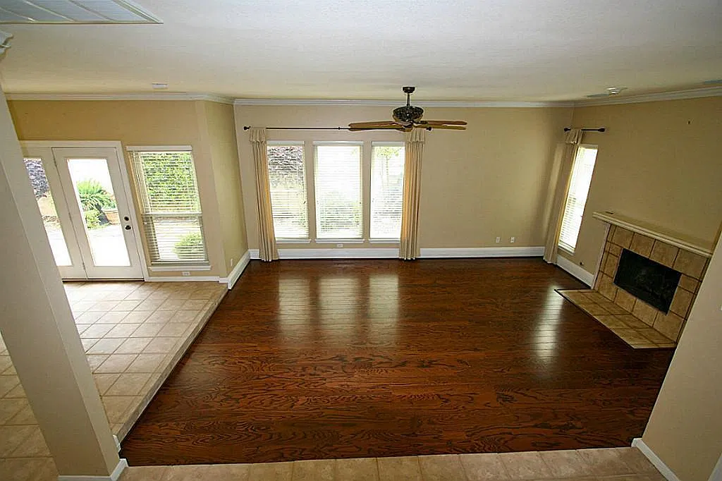 3 bed, 2.5 bath, 2136 sqft, $1,895 — Photo 4