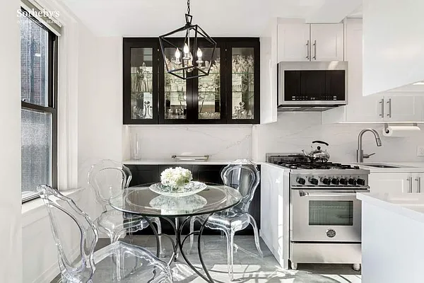 サミット 333 East 53rd Street #4A in Sutton Place, Manhattan | StreetEasy